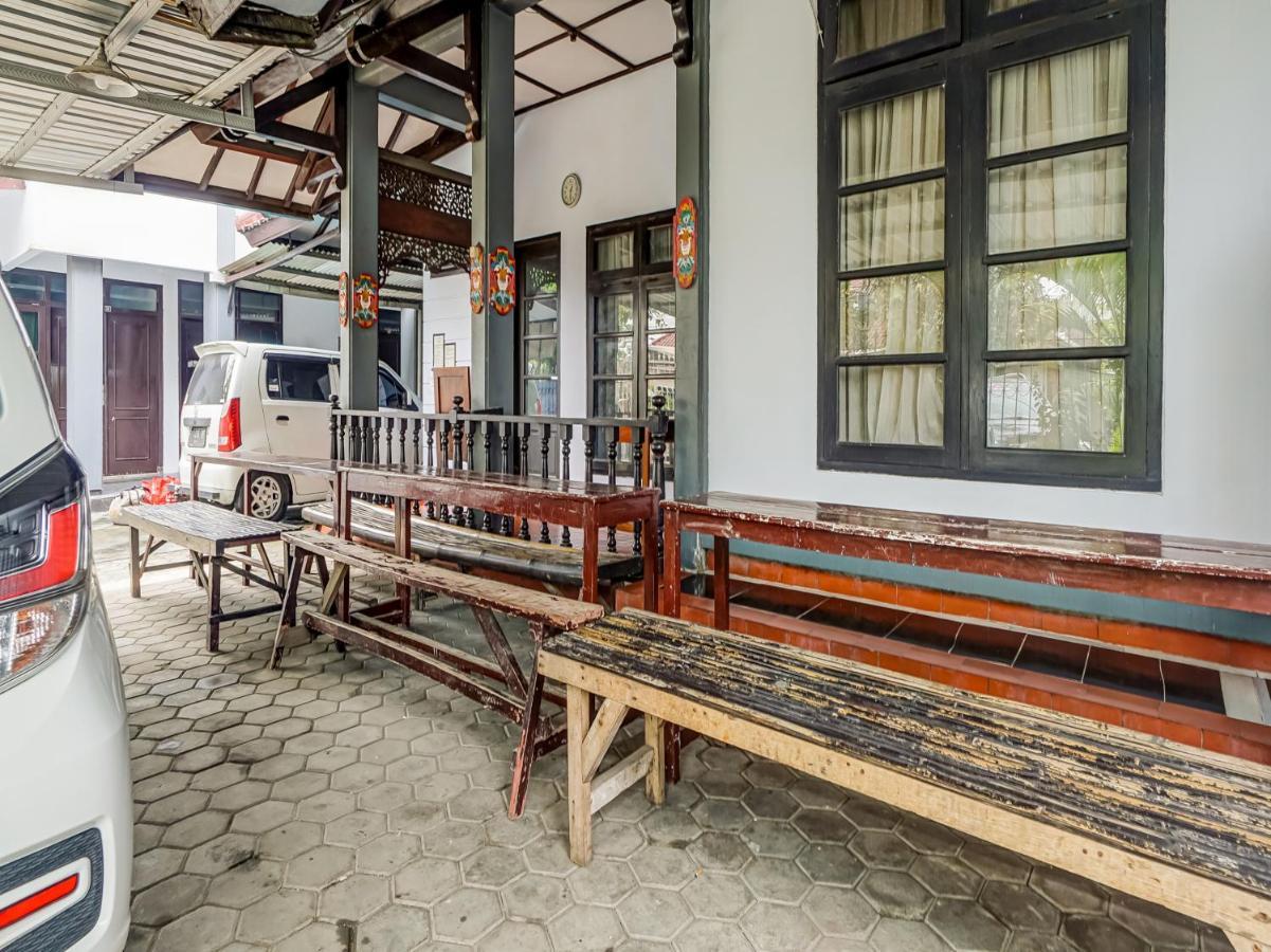 Spot On 90797 Sukun Syariah Homestay Malang Exterior photo